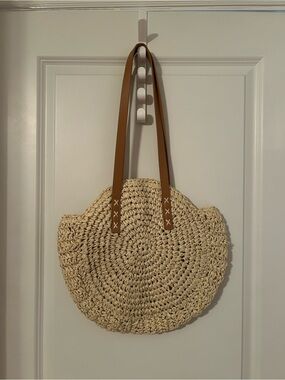 Source Unknown Round Woven Straw Tote with Brown Straps